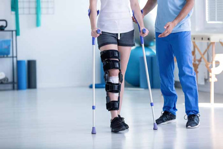 /images/uploads/personal_injury_crutches_.jpg{title}{/root:pa_hero}